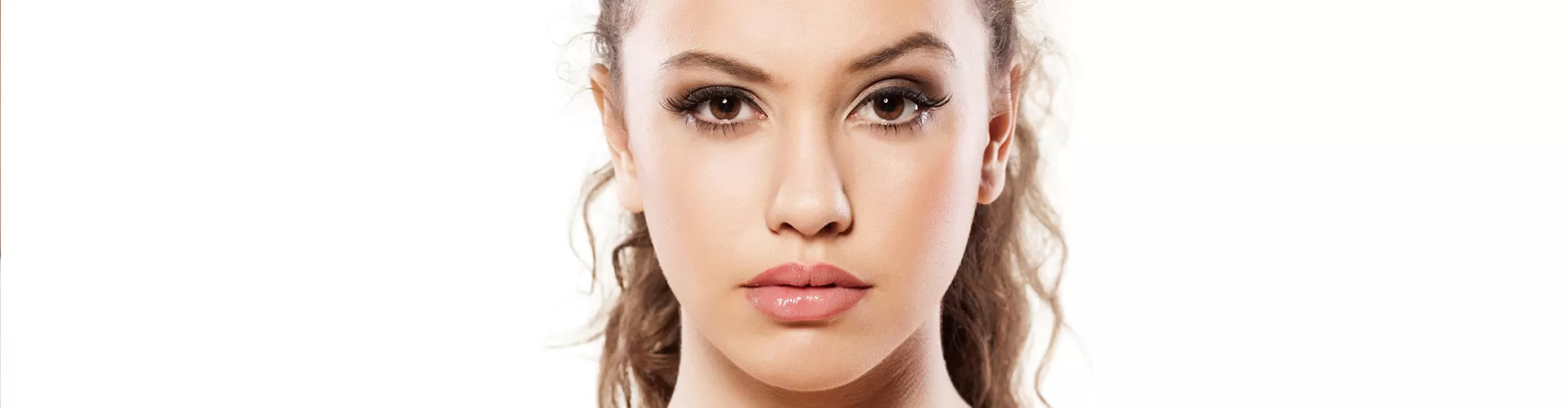 Elevación de cejas: tratamiento Disney Eye
